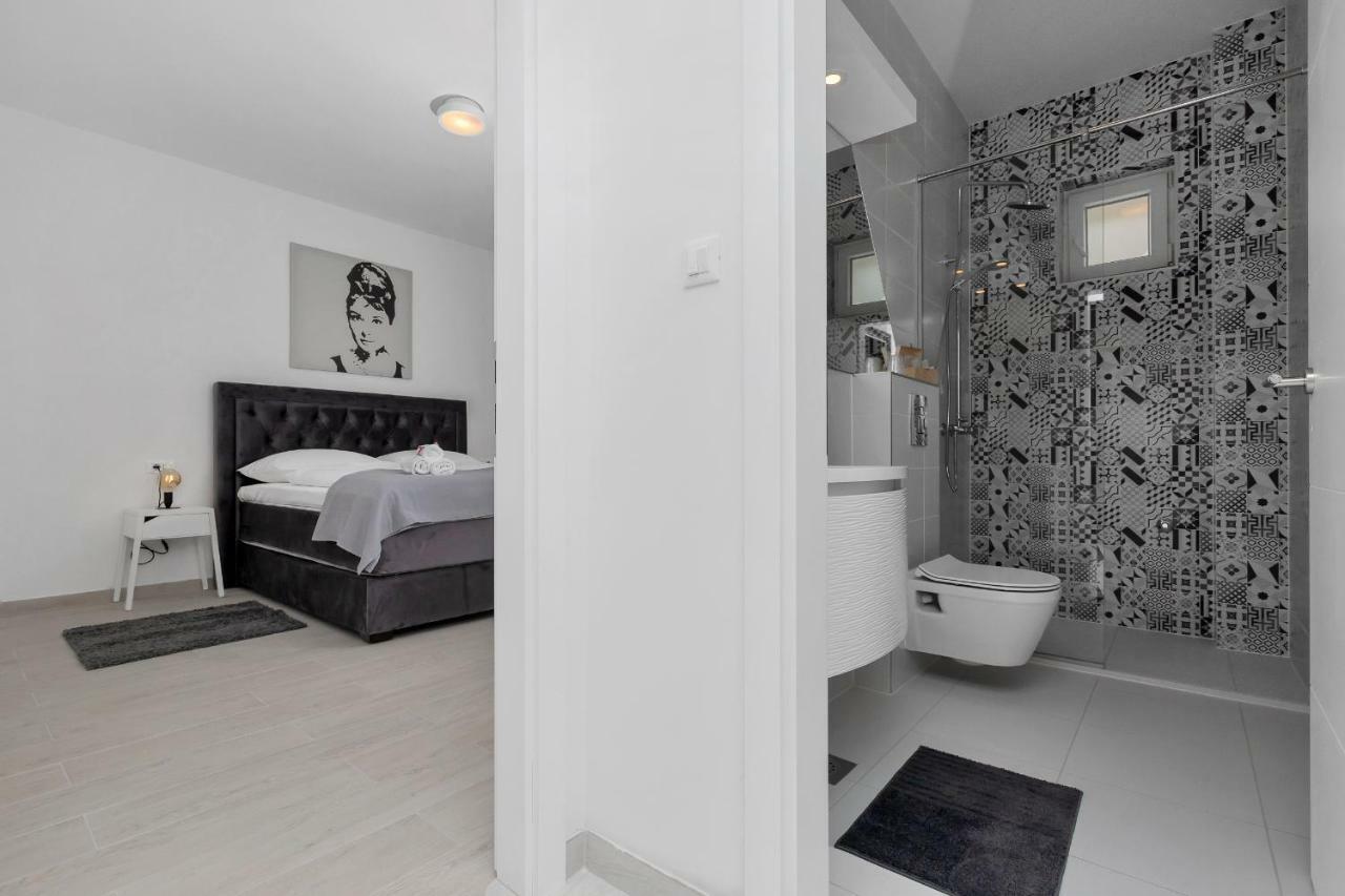 Apartments Morpheus Makarska Ngoại thất bức ảnh